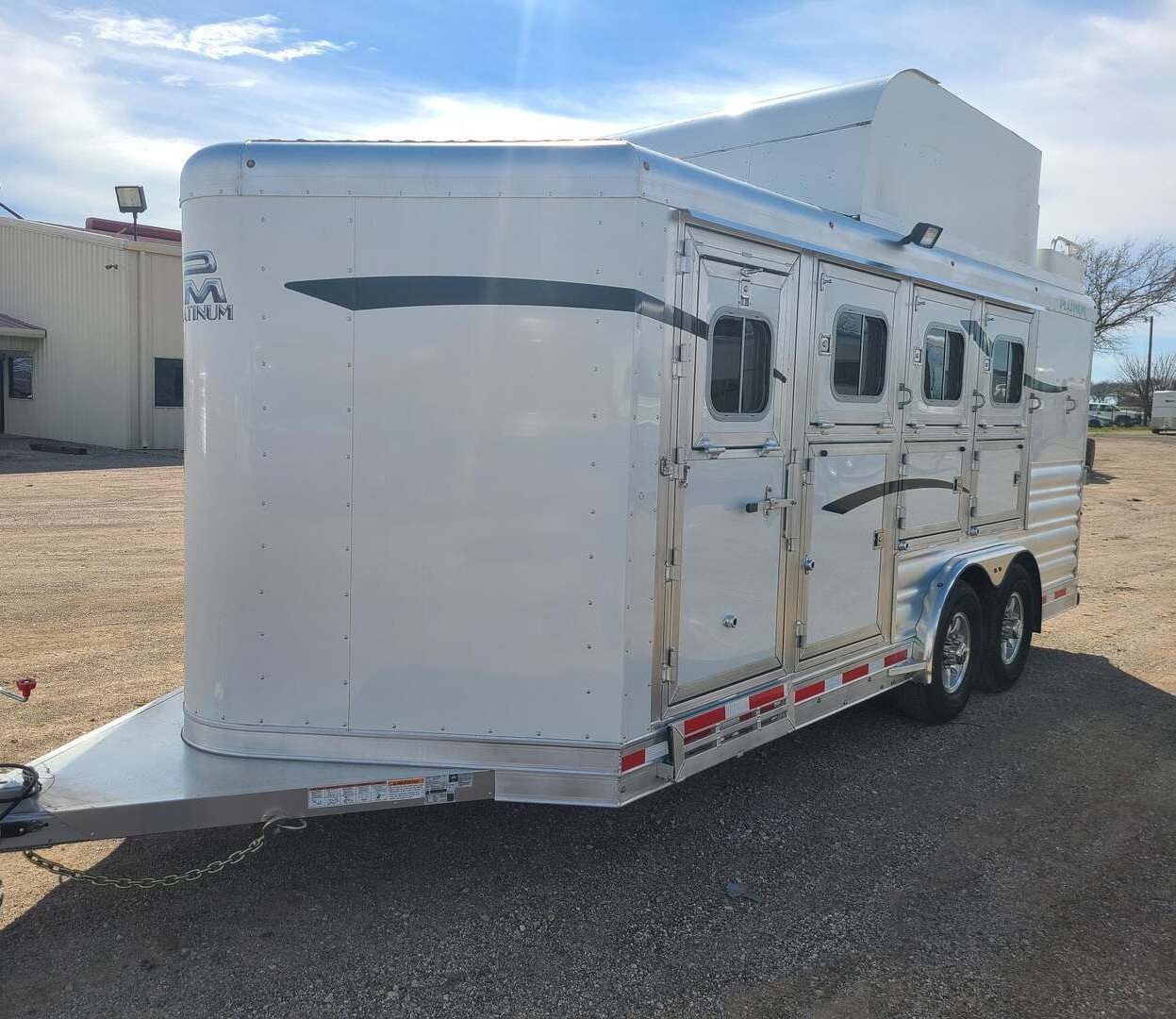 2026 Platinum Coach 8 Wide Platinum 4 HBP With POD & MANGERS - Image 2