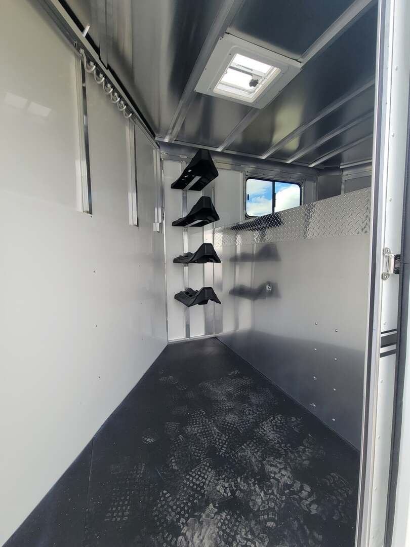 2023 Sundowner Trailers Super Sport SS4HGN - Image 11
