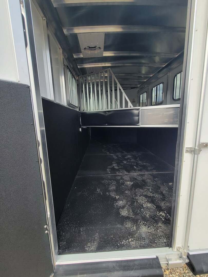 2023 Sundowner Trailers Super Sport SS4HGN - Image 6