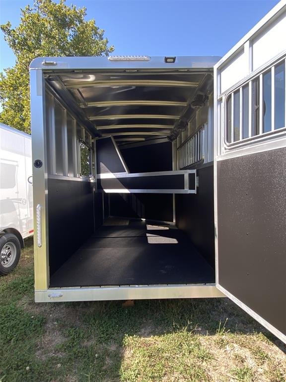 2012 Lakota Charger 3 Horse Gooseneck Trailer - Image 13