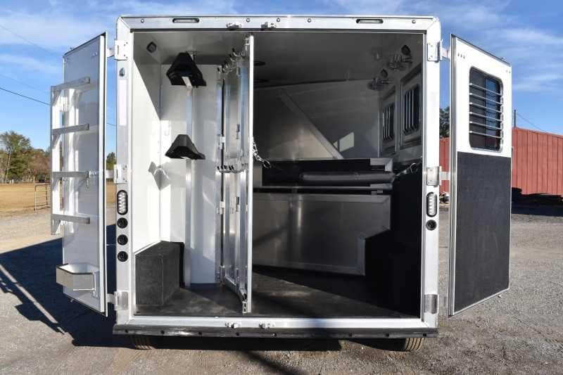 2022 Lakota Charger 2 Horse LQ - Image 12