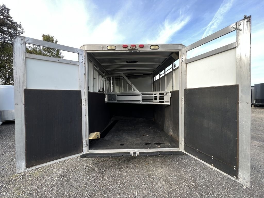 2006 SilverLite Freedom 3 Horse Gooseneck Trailer - Image 14